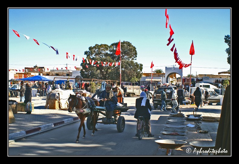 151 Douz, place centrale